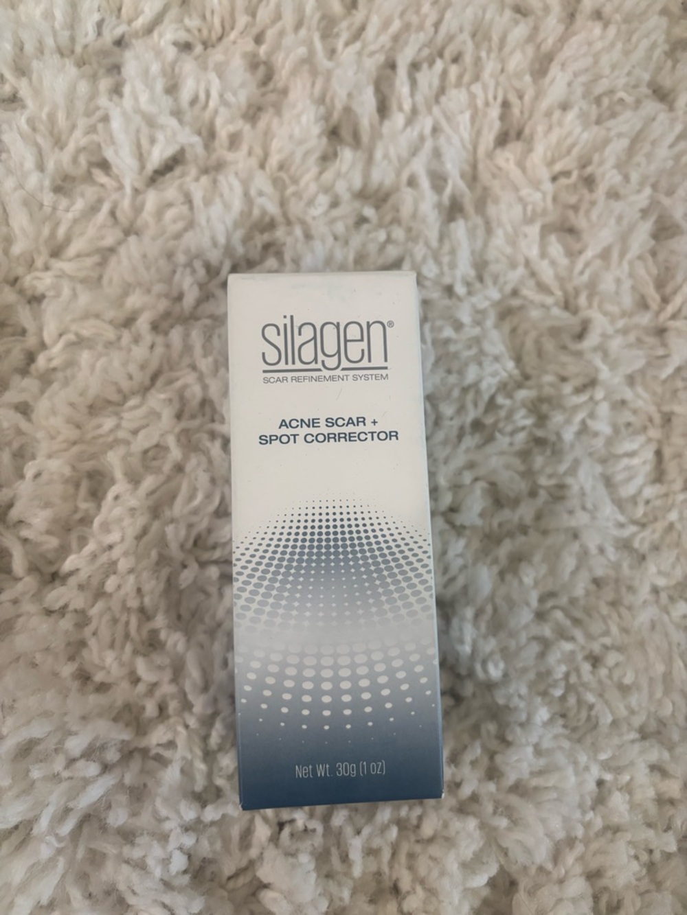Acne Scar + Spot Corrector in White and Gray